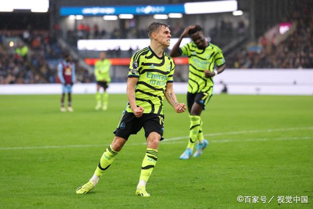 熊猫直播平台官方-里程碑夜！波尔图调整名单，英超转会期刷纪录，媒体盛赞，更衣室氛围转暖