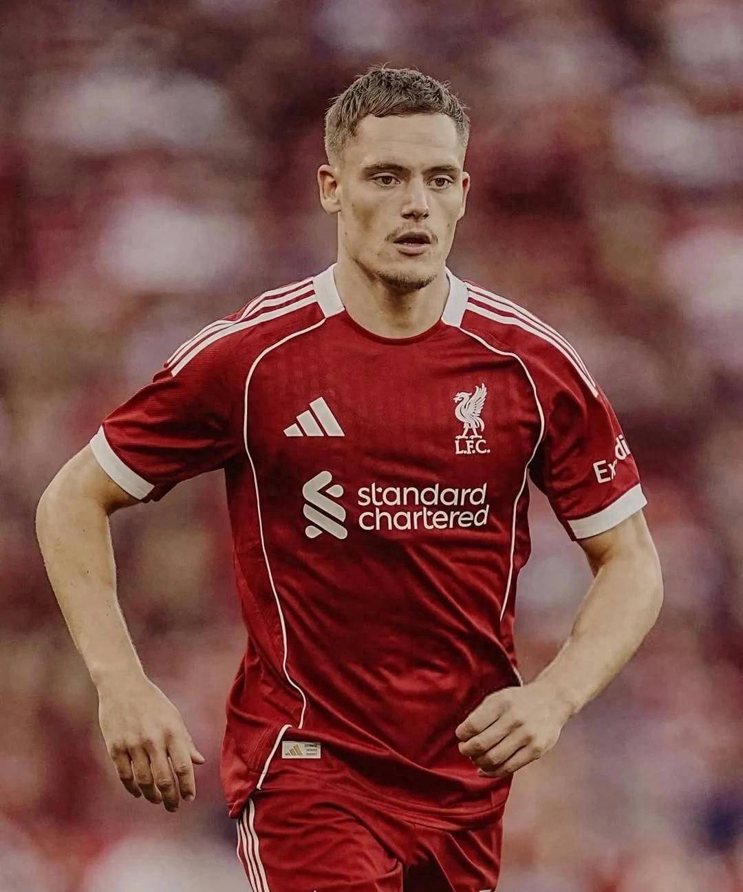 熊猫体育-利物浦训练开放日，加时末段单刀错失引欢呼，全明星赛在即，团队化学反应显著